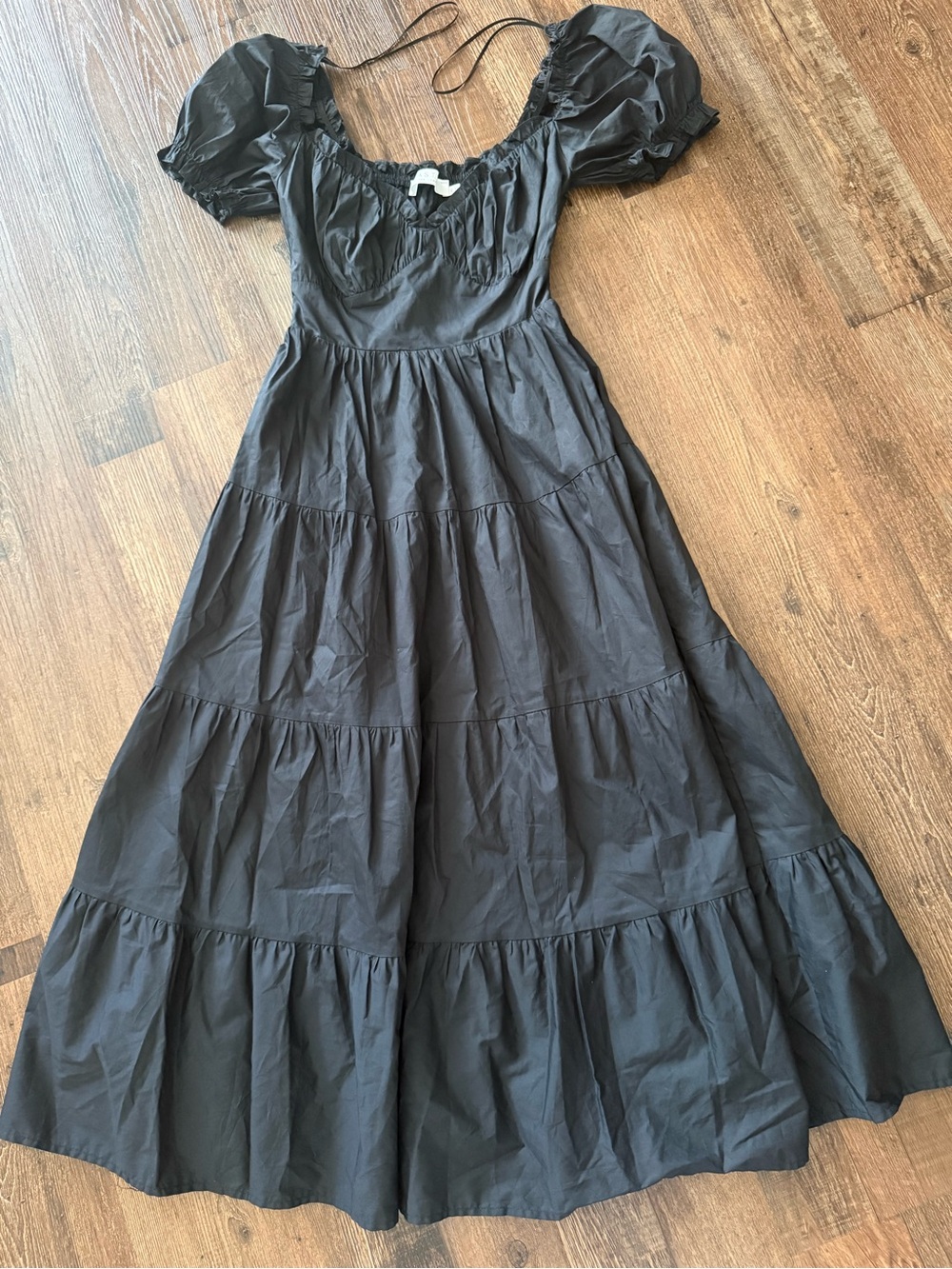 Astr Black Puff-Sleeve Tiered Maxi Dress